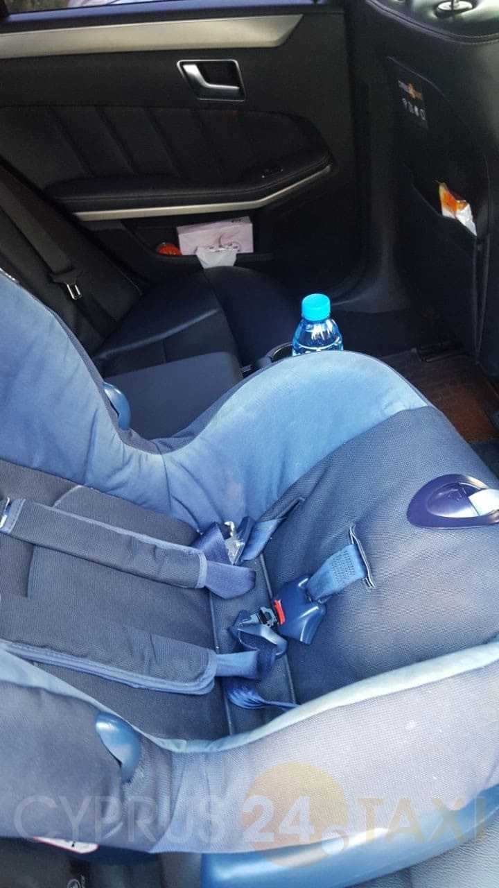 Cyprus24.taxi: Mercedes C-class. Interior #3