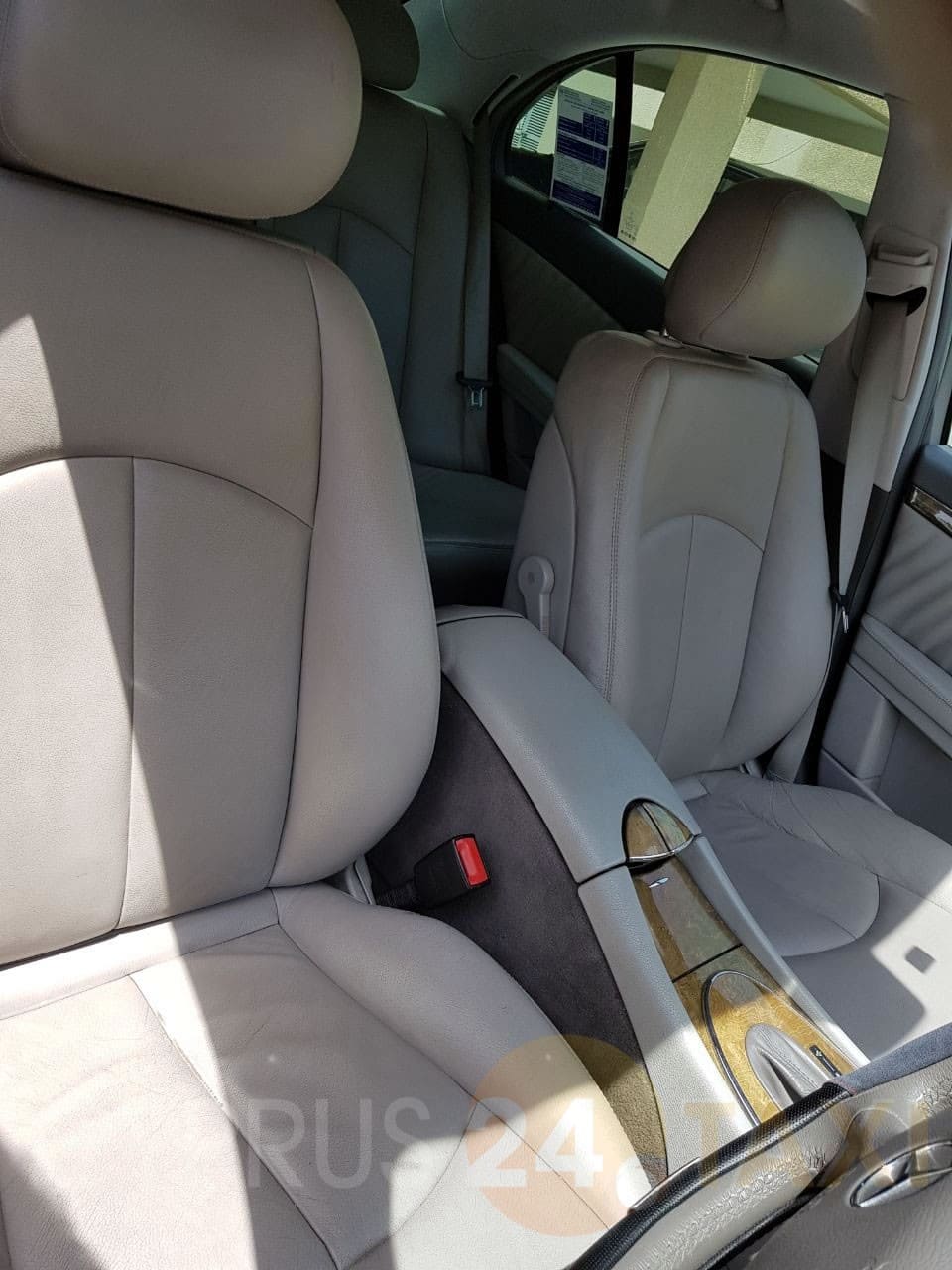 Cyprus24.taxi: Mercedes E-class Base. Interior #2