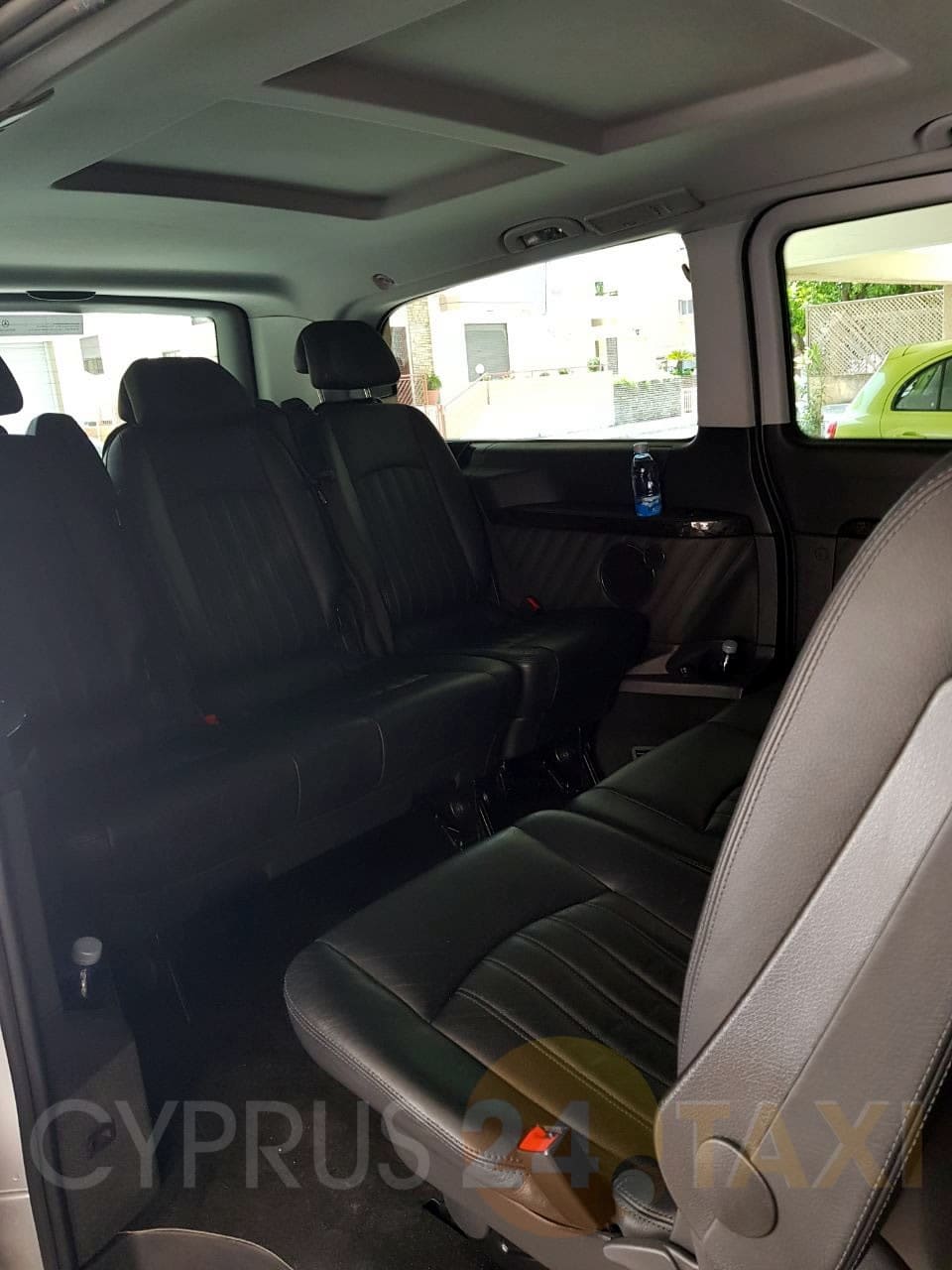 Cyprus24.taxi: Mercedes V-class Base. Interior #2