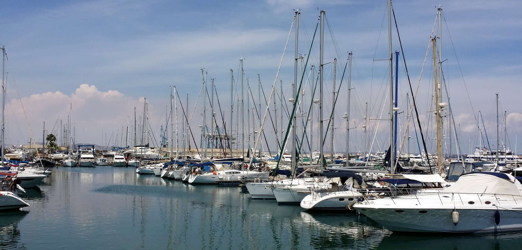 CYPRUS24.TAXI: Limassol marina taxi